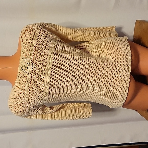 Eddie Bauer Hand Crocheted Sweater (M) - Picture 2 of 3